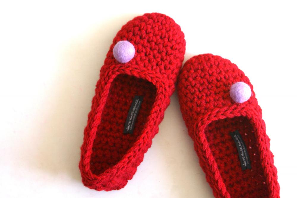 Red Crochet Slippers With Lavender Felt Pompom on Luulla